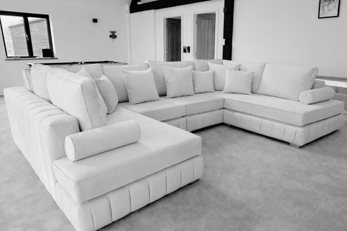 Luxury lilly shape cinema - u,